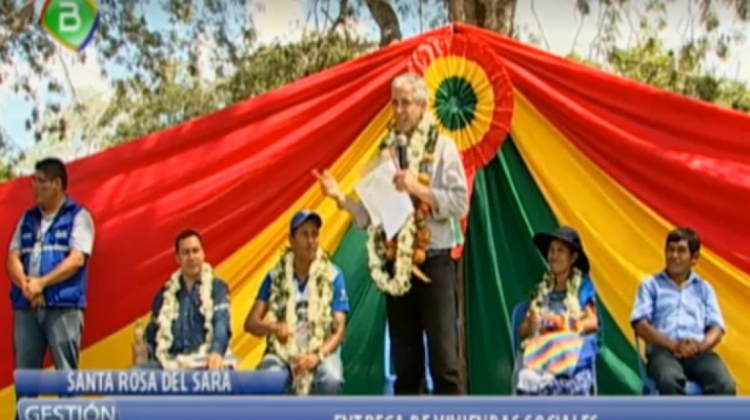 El vicepresidente Álvaro García Linera en el acto en Santa Rosa de Sara en santa Cruz. Foto: captura de pantalla Canal 7.