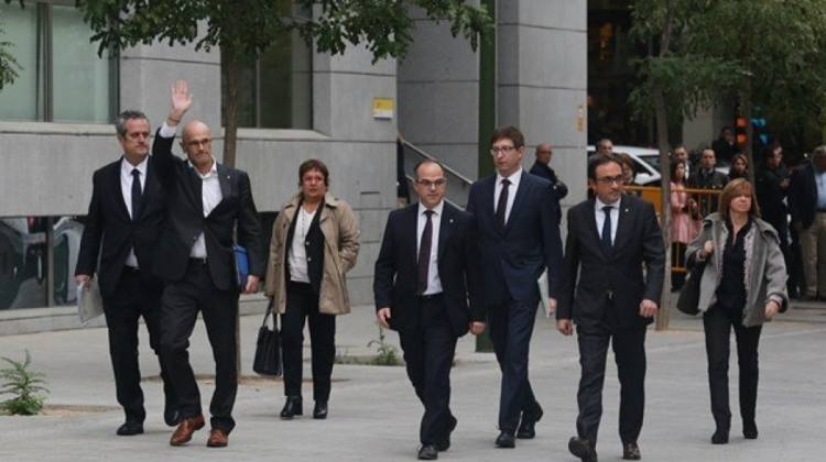Justicia española determinó enviarlos a prisión acusados de sedición, rebelión y malversación. Foto: Europa Press