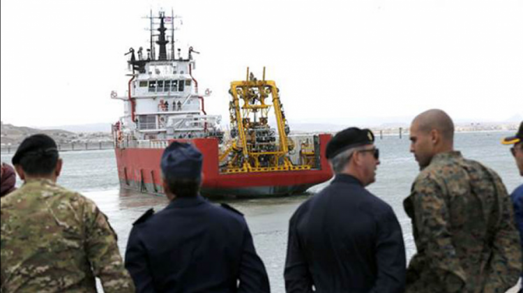El buque Sophie Siem transporta al minisubmarino de Estados Unidos que buscará al San Juan. Foto: La Nación
