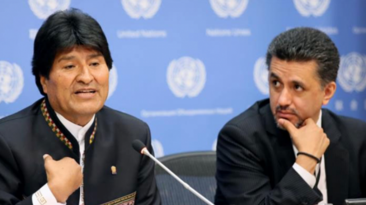El presidente Evo Morales y el embajador Sacha Lorenti. Foto: ANF