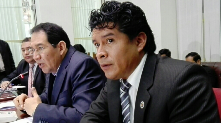 El Fiscal General del Estado, Ramiro Guerrero en la Comisión de Justicia Plural. Foto: ANF