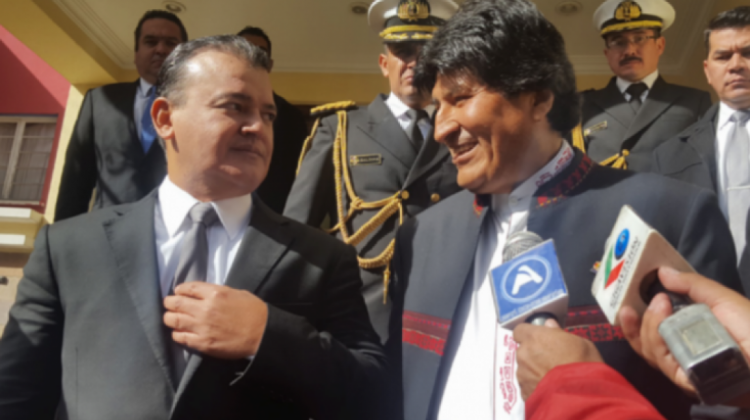 Ronald Nostas, presidente de los empresarios junto al Presidente, Evo Morales. Foto de archivo ANF