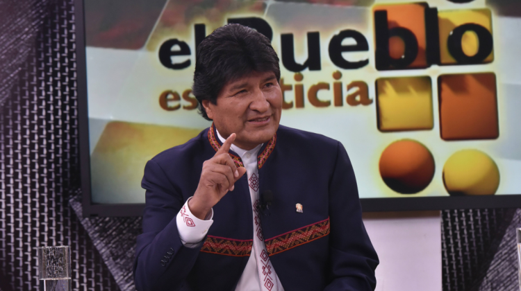 Presidente Evo Morales en la televisora estatal. Foto: Abi