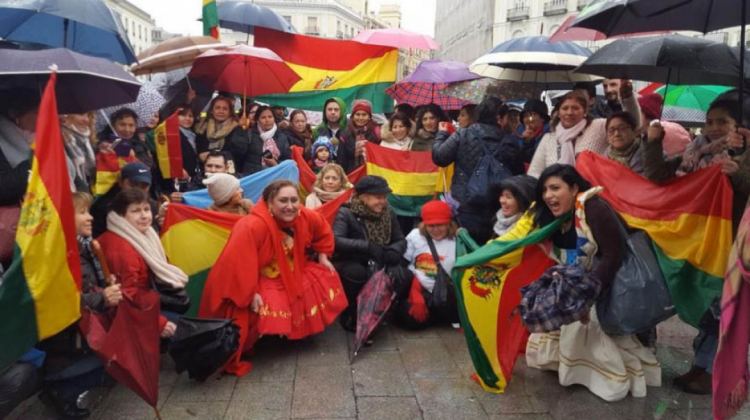Los residentes bolivianos en la ciudad de Madrid, España: Foto: Félix Quintanilla