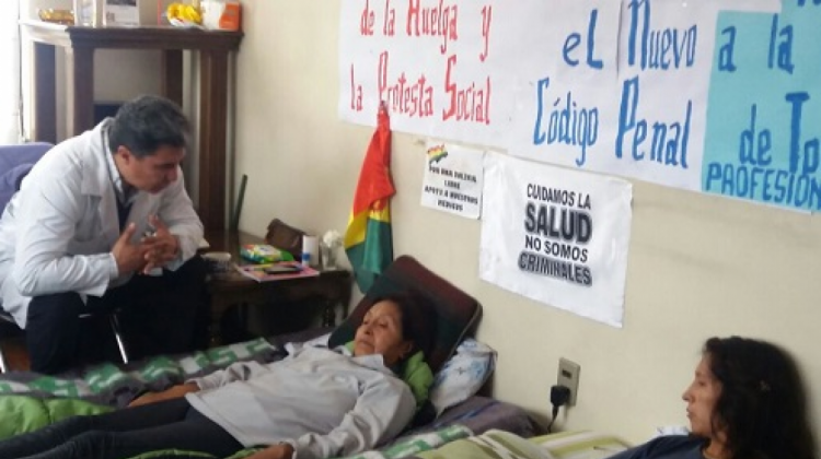 Wilma Plata en el piquete de huelga de hambre.  Foto:Radio Líder