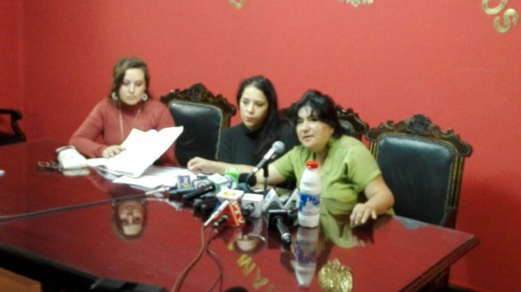 Las diputadas que denunciaron sobre el subsidio de lactancia. Foto: ANF
