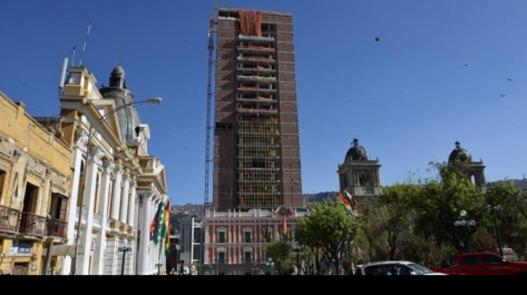 La Casa del Pueblo en construcción.  Foto:Archivo