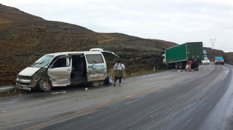 Un accidente de tránsito en Cochabamba.   Foto: el-policial.com