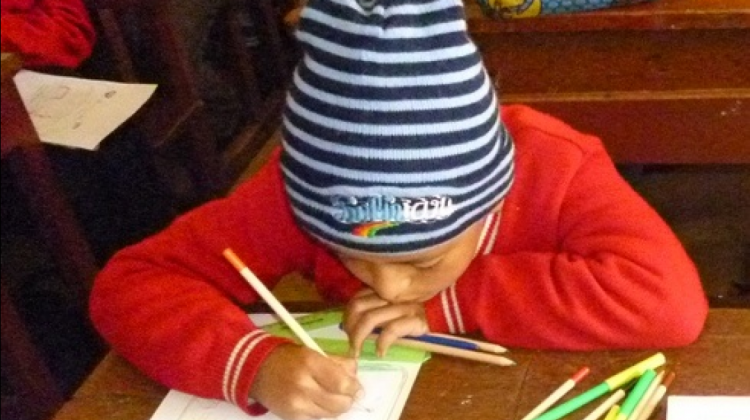 Niño que fue parte del concurso del dibujo de las escuelas de Fe y Alegría . Foto: FyA