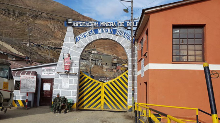 Ingreso a la minera Huanuni de Oruro.  Foto: Internet