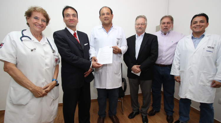 Profesionales bolivianos en salud. Foto: ANP