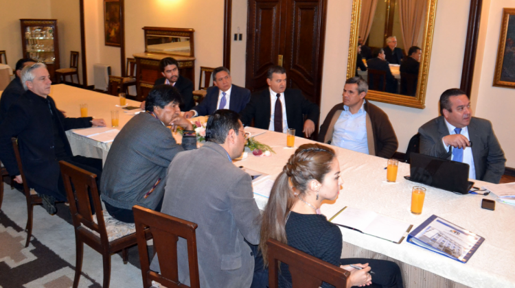 Una reunión del Gobierno y los empresarios. Foto: Diario Cambio