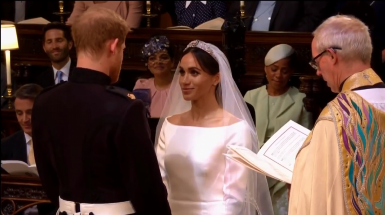 Se estima que más de cien mil personas llegaron a la localidad de Windsor para vivir de cerca el casamiento.