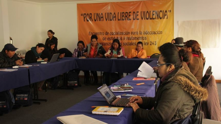 Comité de mujeres de organizaciones sociales contra el Acoso y Violencia Política.