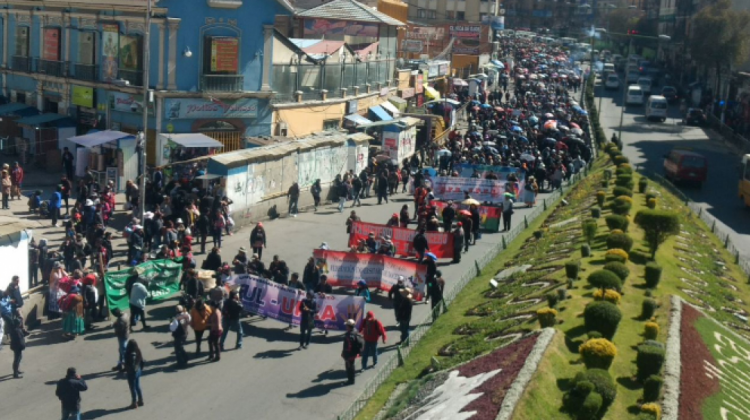 Marcha de la UPEA en La Paz. Foto: @ReynPeriodismo