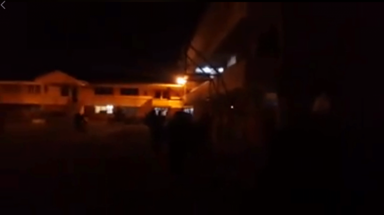 Marchistas de la UPEA desalojados . Foto: Captura de video.