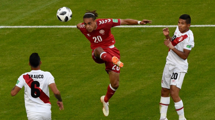 Dinamarca venció por la mínima diferencia a Perú.   Foto: @CONMEBOL