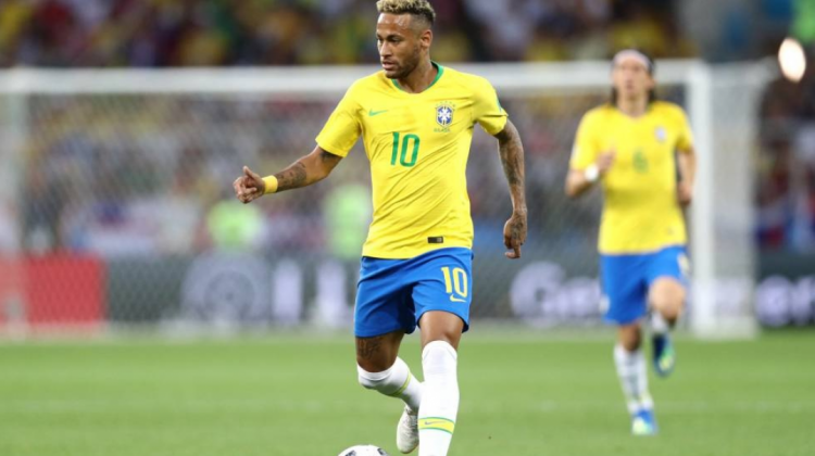 Neymar durante el partido entre Serbia y Brasil. Foto: Maddie Meyer.