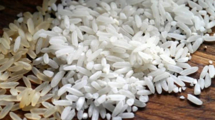 Presunto arroz de plástico. Foto: Metro Ecuador