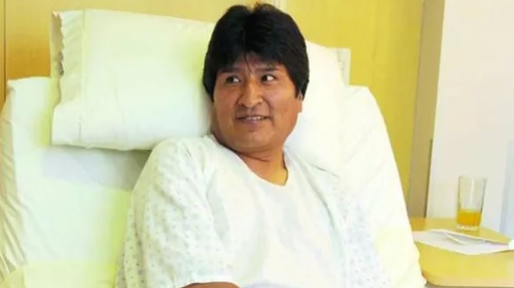 Evo Morales internado en una ocasión anterior (2010) . Foto: Archivo
