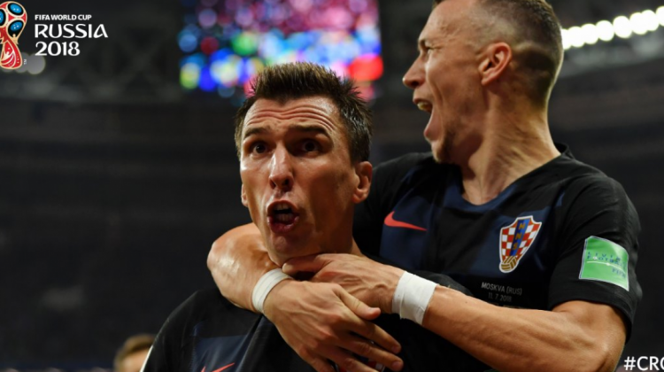 Mario Mandzukic festeja el gol de la victoria para Croacia.  Foto: @FIFAWorldCup