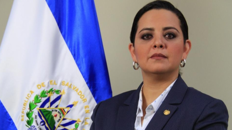 Maddelin Vanessa Brizuela Arévalo, embajadora de El Salvador en Bolivia. Foto: El Nuevo Diario