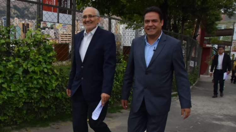 Carlos Mesa y Luis Revilla. Foto: Los Tiempos