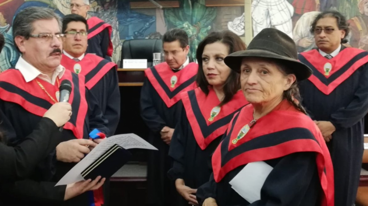 Waldo Albarracín y Silvia Rivera . Foto: Twitter.