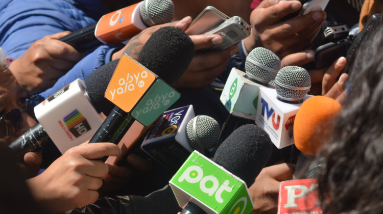 Medios de comunicación durante una cobertura. Foto: ANF.