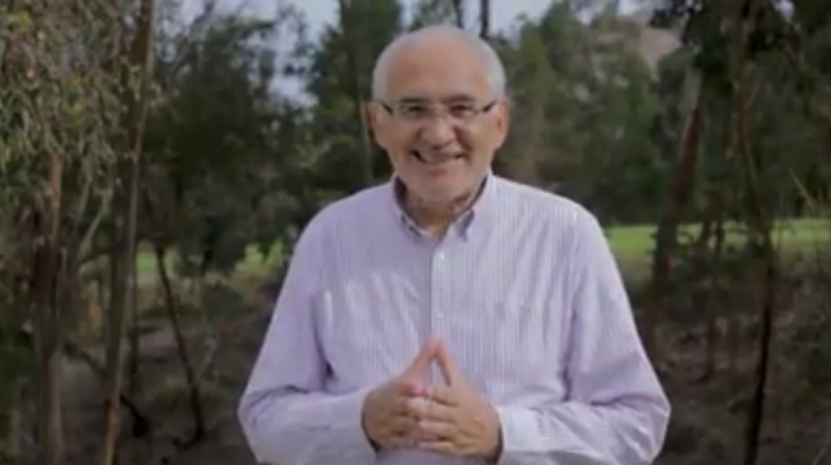 Carlos Mesa dando su mensaje de Año Nuevo. Foto: Captura