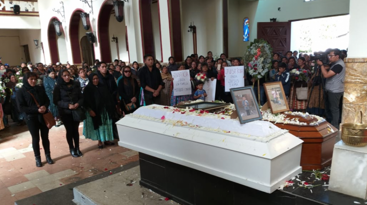 Los restos de las víctimas fueron sepultadas en el Cementerio General de La Paz. Foto y video: ANF