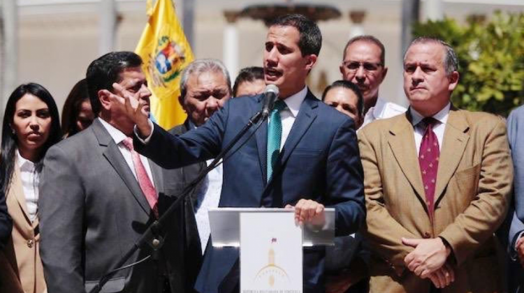 Juan Guaidó en una declaración de prensa. Foto: @jguaido.