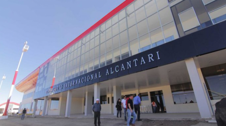 Aeropuerto de Alcantarí. Foto: Correo del Sur