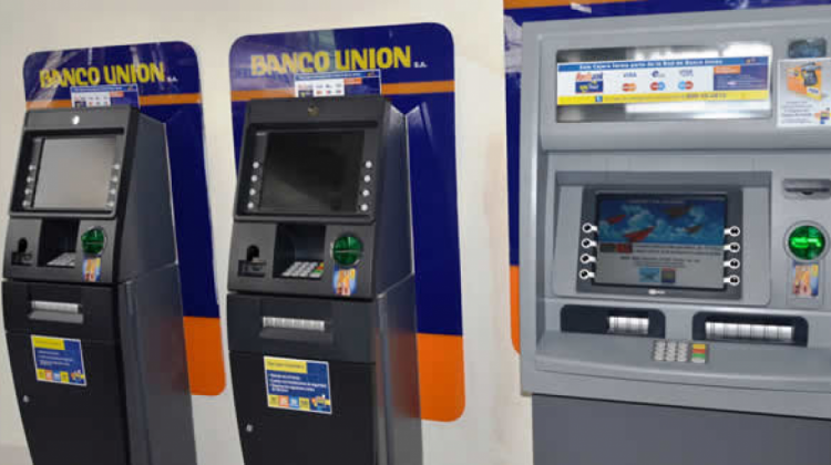 Cajeros automáticos del Banco Unión. Foto: Éxito Noticias