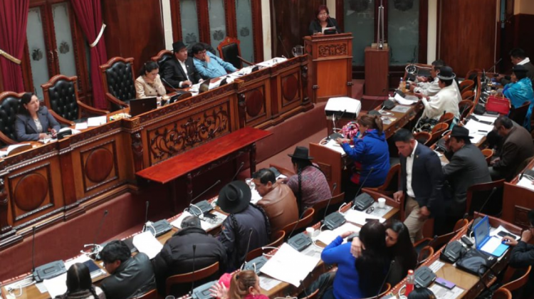 Interpelación en la Asamblea Legislativa al canciller Diego Pary.