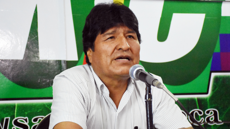 El presidente Evo Morales en Lauca Ñ desde donde brindó entrevista a Bolivia TV. Foto: ABI