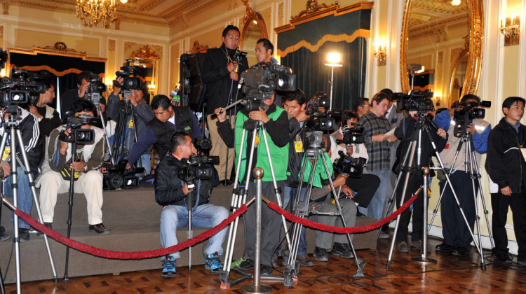 Periodistas y camarógrafos en el Palacio Quemado. Foto: Ministerio de Comunicación.