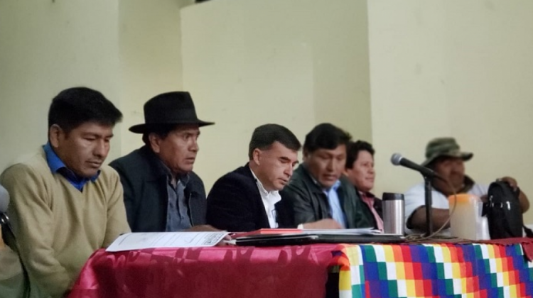 Quintana en el encuentro de la mancomunidad de municipios de la región Valles de Cochabamba. Foto. Ministerio de la Presidencia.