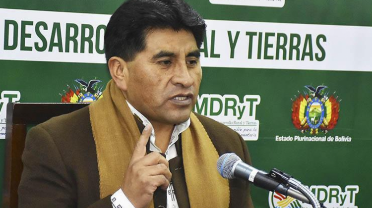 El ministro de Desarrollo Rural y Tierras, César Cocarico. Foto: Radio Fm Bolivia