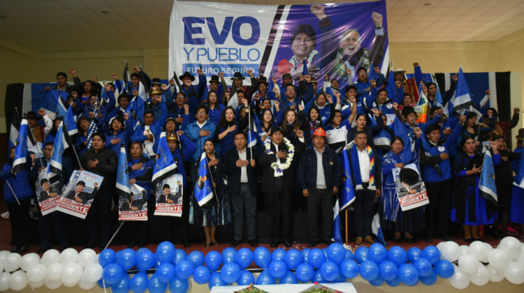 Evo Morales y los candidatos en La Paz. Foto: ABI