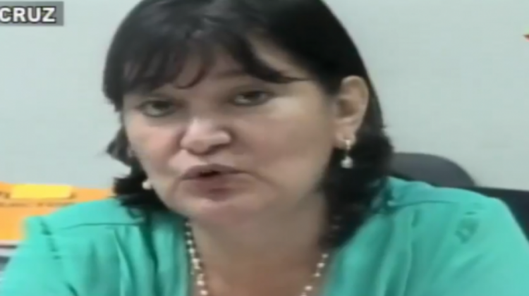 La jueza del Juzgado Segunda de Niñez y Adolescencia de Santa Cruz, Shirley Becerra. Foto: Captura de pantalla Gigavisión.