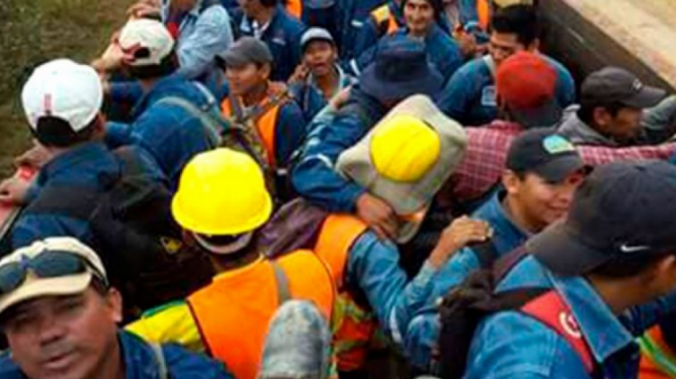 Trabajadores de la empresa Railway de la carretera Rurrenabaque-Riberalta. Foto: ANF