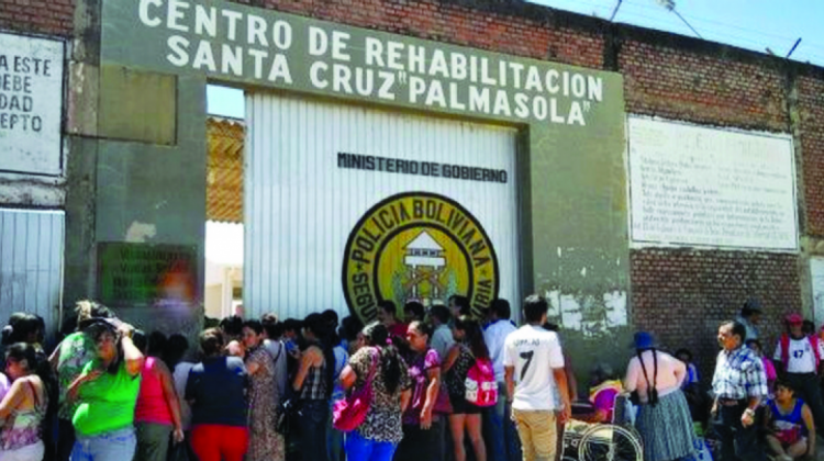 Entrada de la cárcel de Palmasola de Santa Cruz. Foto: Archivo/Página Siete.