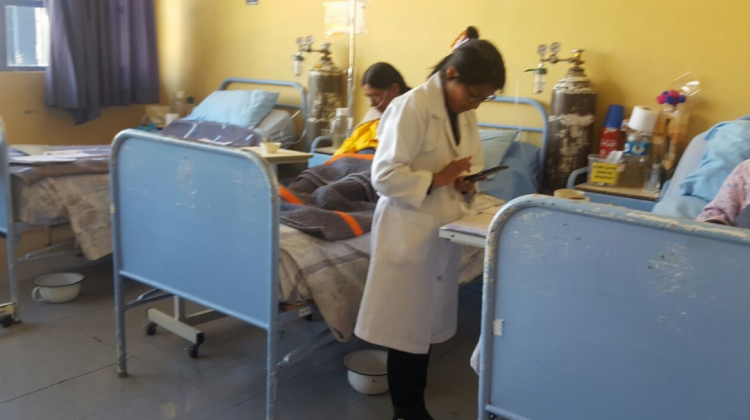 Médicos en una sala hospitalaria de Miraflores, Foto: ANF.
