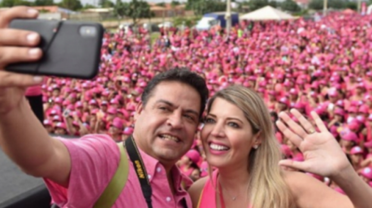 El alcalde Luis Revilla y su esposa Maricruz Ribera Foto: El Dia