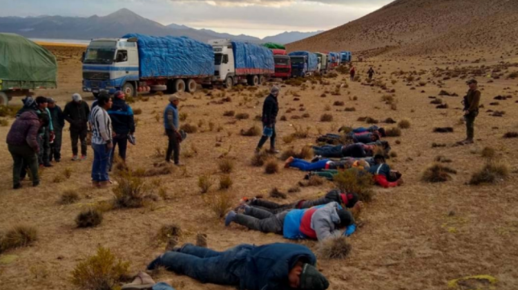 El momento de la captura de los bolivianos. Foto: 24horas.cl