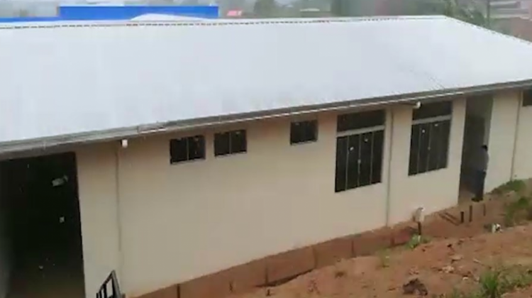 El centro de salud desmantelado en Cobija. Foto: Captura de video.