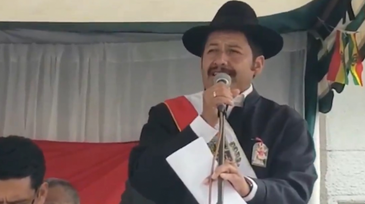 El gobernador de Chuquisaca, Esteban Urquizu. Foto: Captura de video.