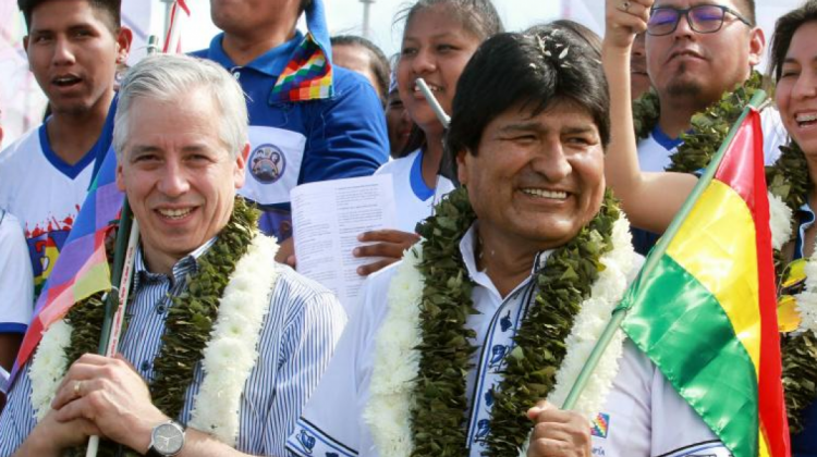 Los candidatos del MAS: Álvaro García Linera y Evo Morales. Foto: ABI