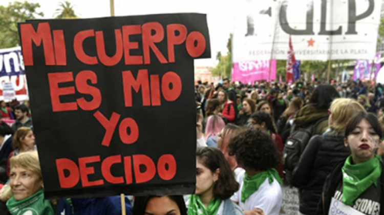 Una movilización de los "pañuelos verdes" en pro del aborto legal.  Foto: Internet